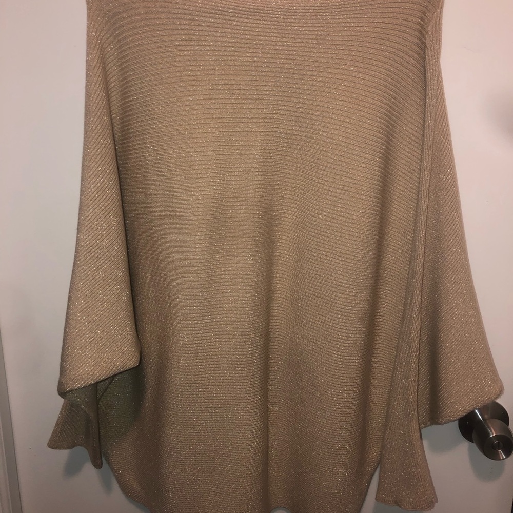 ‼️ Philosophy Women’s Metallic Gold thread  Knit Boatneck Sweater - brand new
